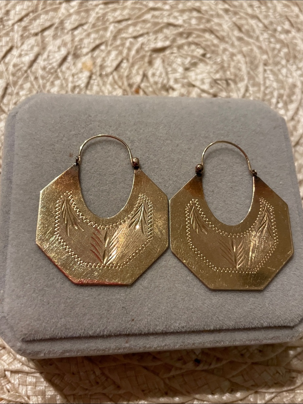 Vintage Gold Octagon Engraved Hoop Earrings - Women Jewelry